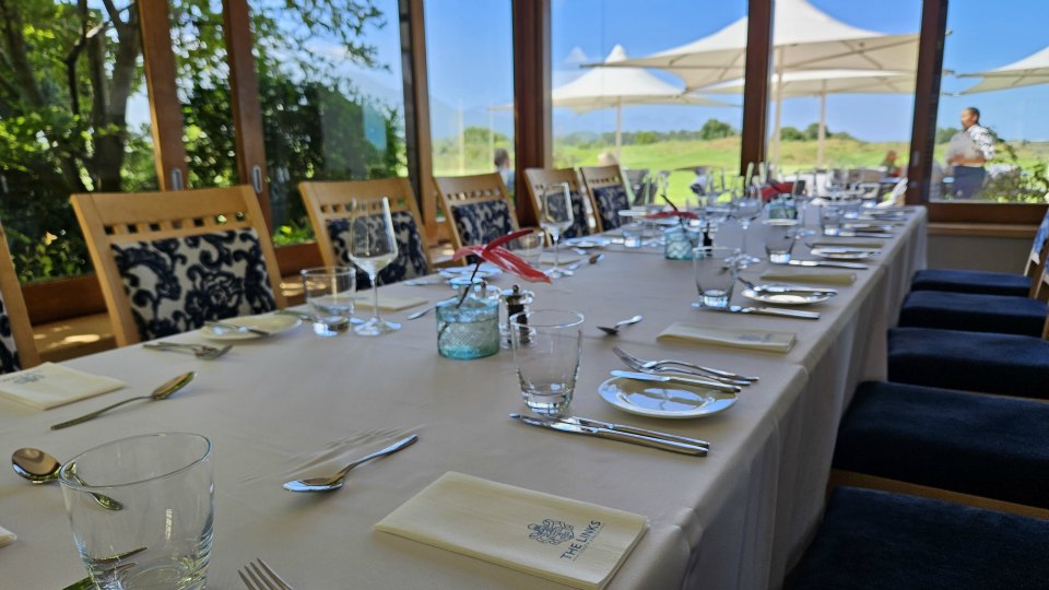 <h2>The Best of South Africa Escorted 2023</h2> 14 Nights | 6 Rounds | March 11 - 25